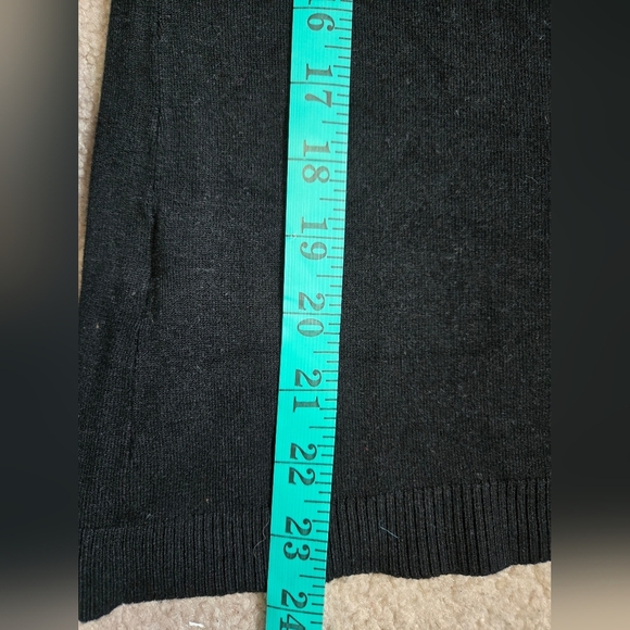 FIL A FIL Couture Black Turtleneck Sweater with Buckle Accents. Size Medium - Picture 12 of 12
